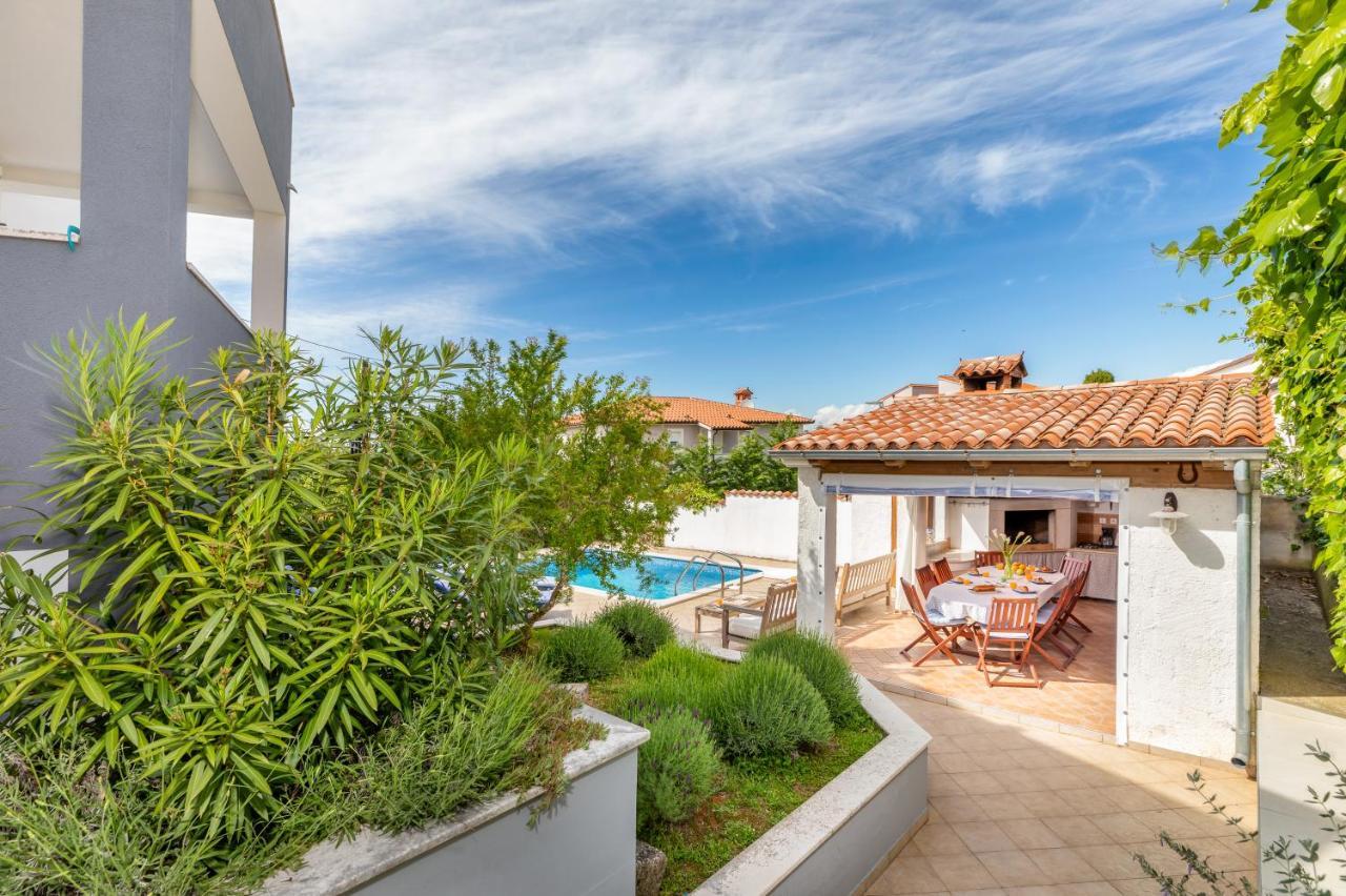 Nature & Sea Holiday Home With Pool Πούλα Εξωτερικό φωτογραφία