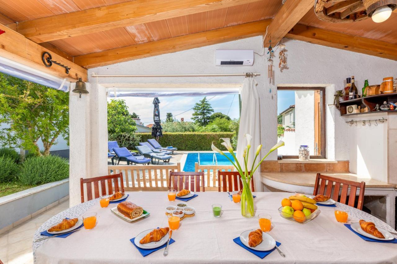 Nature & Sea Holiday Home With Pool Πούλα Εξωτερικό φωτογραφία