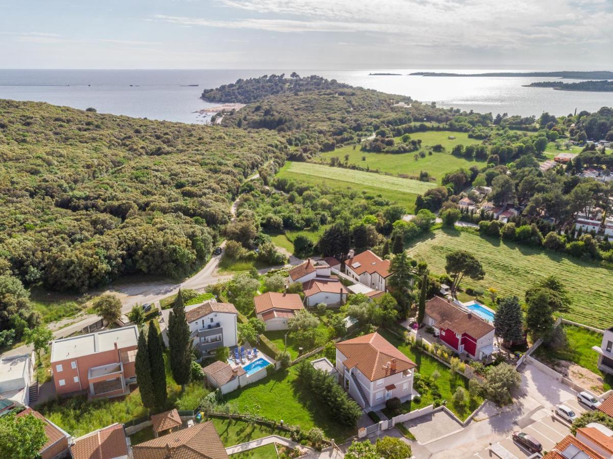 Nature & Sea Holiday Home With Pool Πούλα Εξωτερικό φωτογραφία