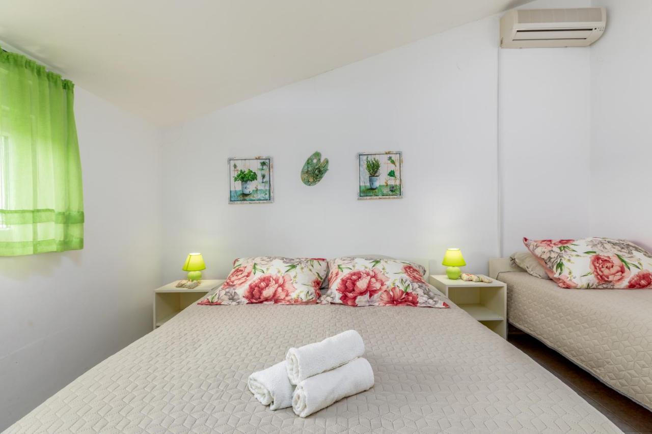Nature & Sea Holiday Home With Pool Πούλα Εξωτερικό φωτογραφία