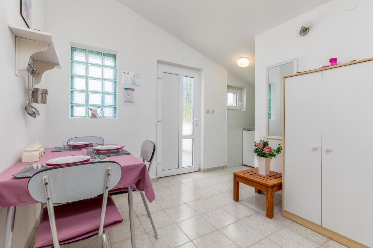 Nature & Sea Holiday Home With Pool Πούλα Εξωτερικό φωτογραφία